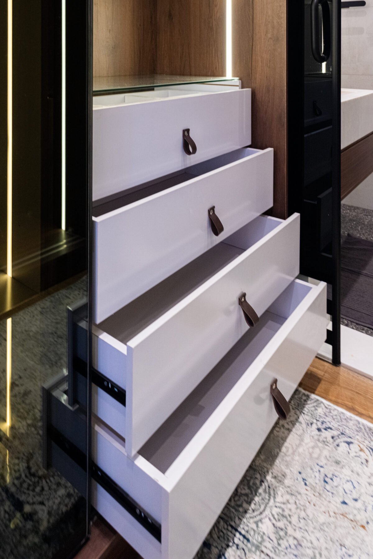 Nexa Wardrobe - Image 3