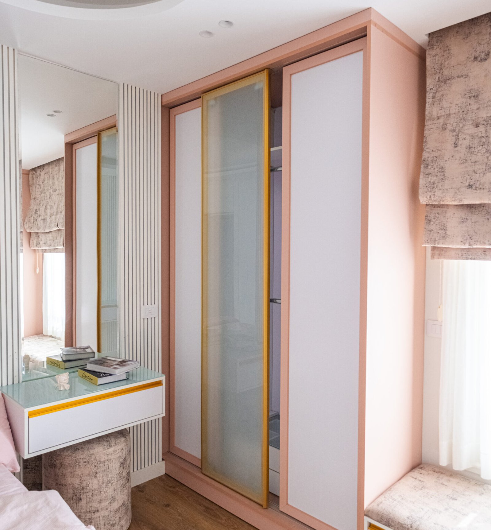 Copy of DSCF5607 Blush Sliding Wardrobe - Image 1